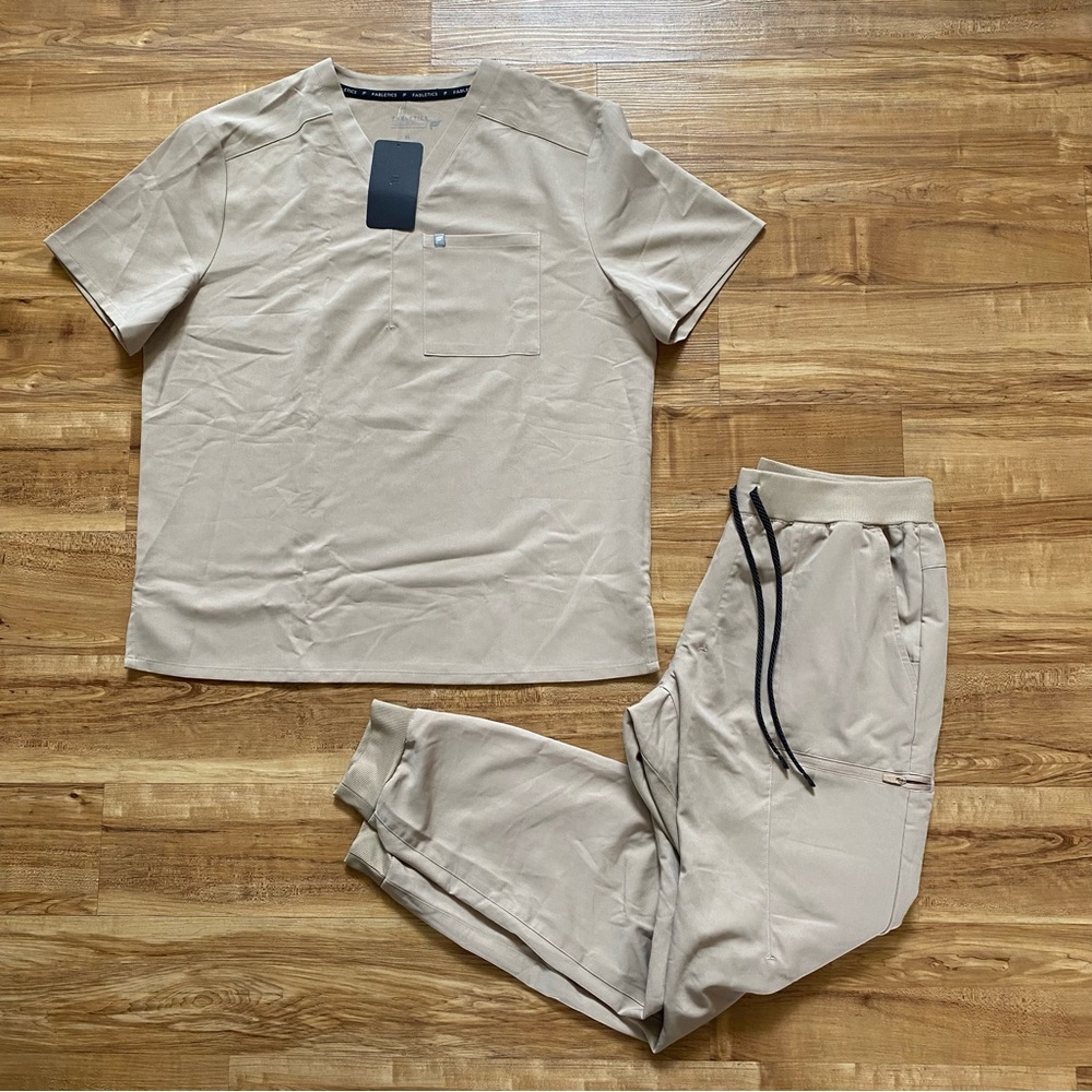 Fabletics Men’s XL Helix Tan Scrub Set Shirt Cargo Joggers Tall Medical Hospital